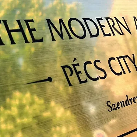 The Modern Antique Διαμέρισμα Πετς