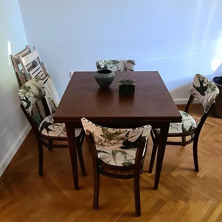 The Modern Antique Διαμέρισμα Πετς